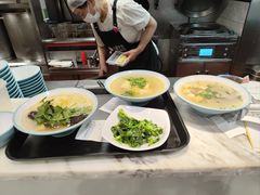 -小杨生煎(白玉兰广场店)