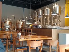 -HUZI虎滋精酿餐吧(京西大悦城店)