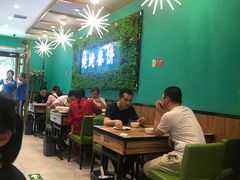 大堂-合合春饼·酱骨·东北菜(潘家园店)