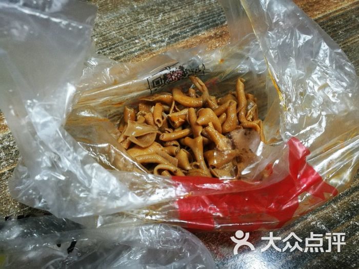 绝味鸭脖(五一路店)招牌鸭脆肠图片 - 第1张