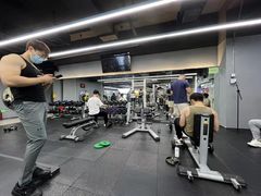 -超鹿运动(五四路恒力城店)