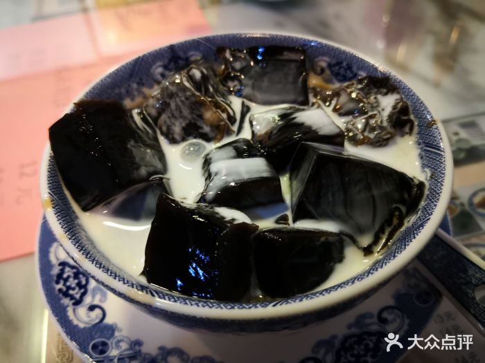 黄氏养生甜品专家椰汁龟苓膏图片 第3张