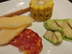 -恰餐厅及酒吧 CHAR Bar & Grill (北京丽都皇冠假日店)