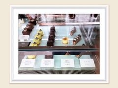 -UNI UNI(环亚凯瑟琳店)