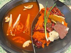 -肖婷姐大铁锅重庆火锅(南湖店)