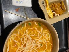 -亮亮面馆(经六路店)