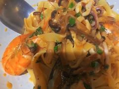 冬阴功海鲜意面-HELLO 27 意面·沙拉·帕尼尼