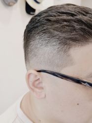 -韦恩先生Barbershop英式男士理发馆