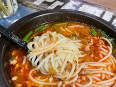 酸菜肥牛米线-滇越乘象云南餐厅(豆各庄店)