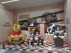 -泡泡玛特POPMART(上海环球港店)