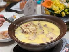 -泓历皇朝酒店(东亭店)