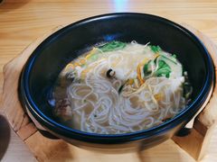 -勺子米线·云南传统小吃市集(四方街店)