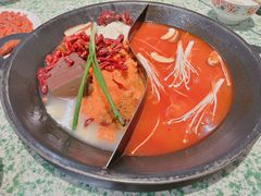 -肖婷姐大铁锅重庆火锅(南湖店)