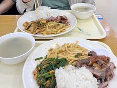 -笔架山食堂