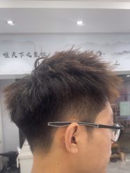 -镁连社·美联社