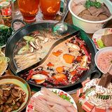 完美还原重庆市井火锅，场景都太有感觉了
