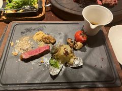 -恰餐厅及酒吧 CHAR Bar & Grill (北京丽都皇冠假日店)