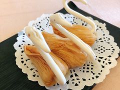 天鹅榴莲酥-华美轩中餐厅(客天下店)