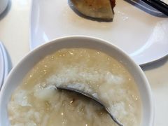 -圣河湾虾饺美食(站前店)