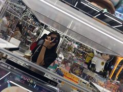 -泡泡玛特POPMART(侨福芳草地店)