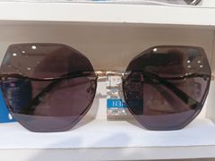 -标准眼镜·蔡司官方授权店(塘沽远洋未来汇店)