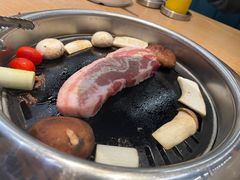 满心尝五花肉-本家韩国烤肉(青岛万象城店)