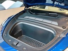 -TESLA 特斯拉(上海太古汇体验店)
