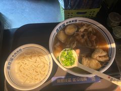 -鑫花溪牛肉米粉(东环大润发店)