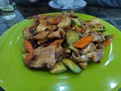 生炒鱼头-广迎居老正兴菜馆