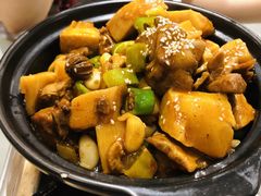 -梓檚中餐厅湖北菜小龙虾武昌鱼排骨藕汤(黄鹤楼店)