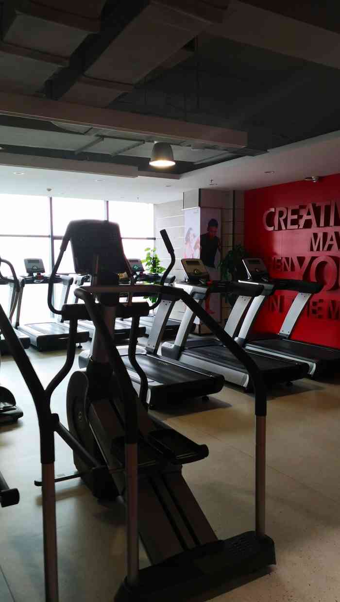 美格菲健身中心(长丰店)-"不限制人数 ,人多的时候都快站不下了,一.