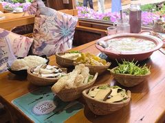 -民食香·腊排骨野生菌美食(木府店)