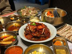 -草家酱蟹炭火烤肉店(珲春南路一店)