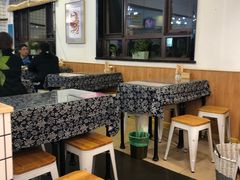 大堂-八两八金·莱芜特色炒鸡(市南漳浦路店)