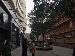 星巴克(静安嘉里中心店)-星巴克(静安嘉里中心B2店)