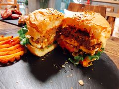 -HIGH FIVE哈福手工汉堡(桂林路店)