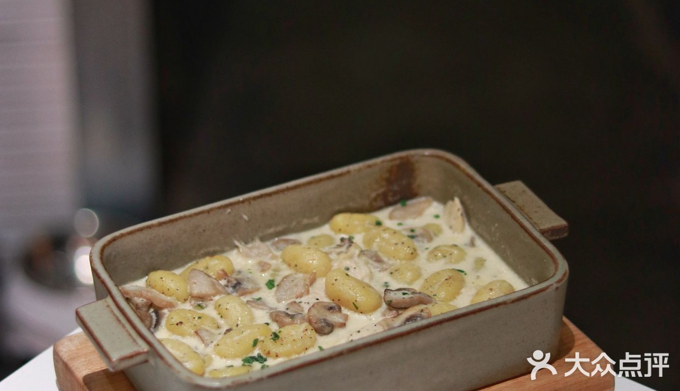 上海|夏夜 微醺 听雨声