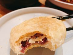 现烤玫瑰鲜花饼-云海肴·汽锅鸡·云南代表菜(天津国金汇店)
