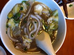 -佬钱湾仔(衣裳街店)