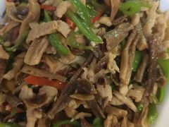-缘来聚·徽菜名店(黄山宏村店)