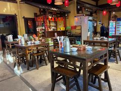 -富正毅三下锅·湘西韵味(天门山索道店)