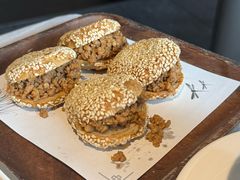 烧饼-四季民福烤鸭店(外滩外白渡桥店)