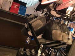 -阿迪达斯(武林银泰三叶草店)