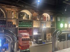 -麦凯伦烧烤·精酿超级工厂店(金桥总店)