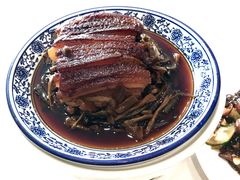 -巢香扣肉馆
