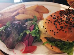 招牌牛肉汉堡-UPPER KITCHEN(延安路店)
