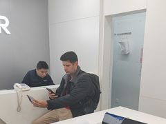-荣耀授权专卖店(黄浦浙江中路店)