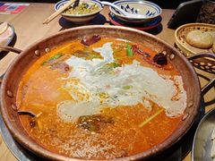 -洱火云南酸菜牛肉火锅(石景山当代商城店)