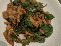 -鱼鲜饭香·招牌汽锅剁椒鱼头王