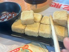 -肥肥虾庄·金牌油焖大虾(汉街SKP店)